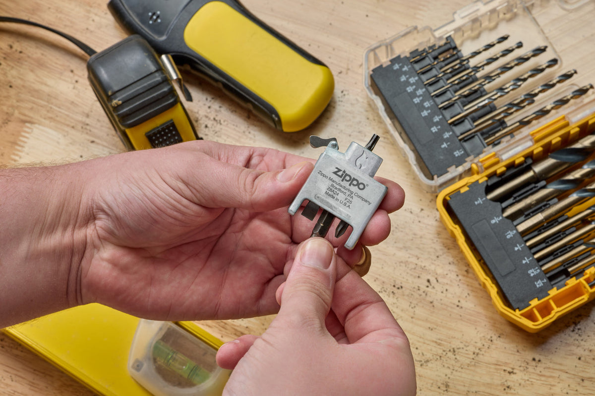 Zippo 40702 Vložek Bit Safe Screwdriver v ohišju 200 Brushed Chrome